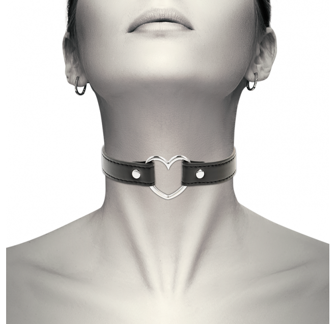 COQUETTE HAND CRAFTED CHOKER HEART