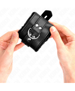 KINK - POLSINI IMBOTTITI IN PELLICCIA CON FORI QUADRI NERI E CINTURA NERA REGOLABILE 17-29 CM X 6 CM